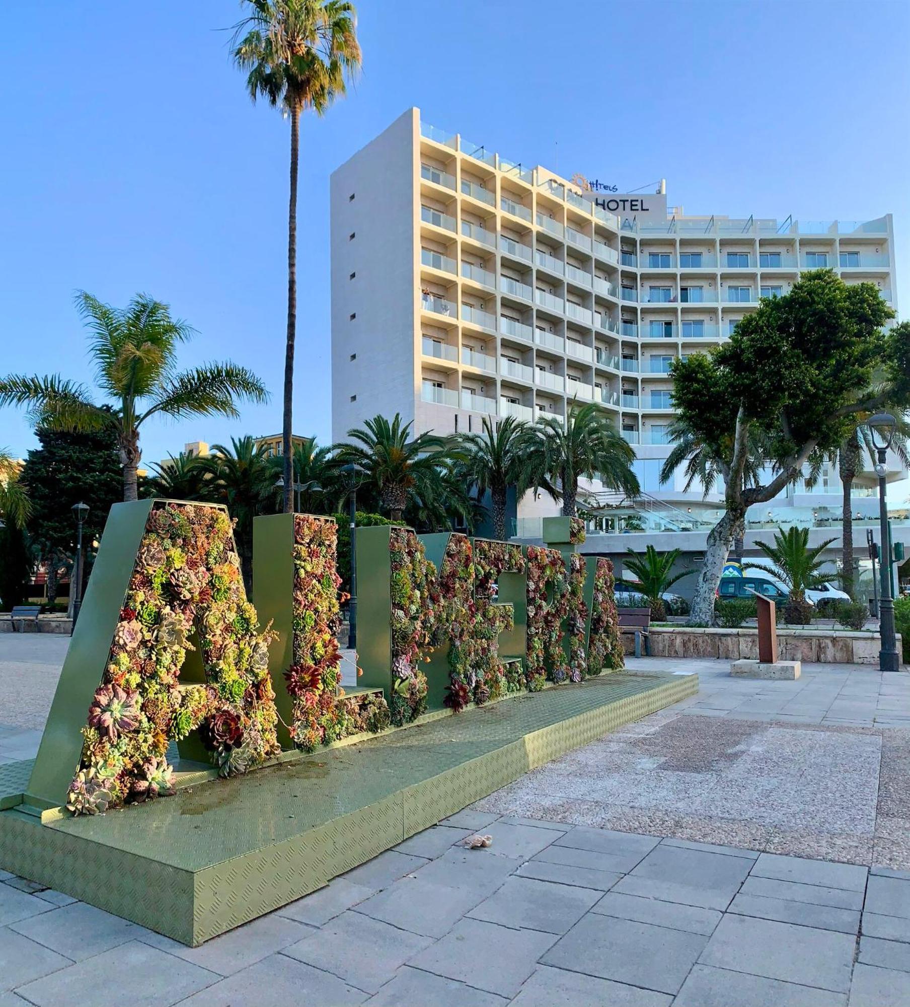 Ohtels Gran Hotel Almería Exterior photo