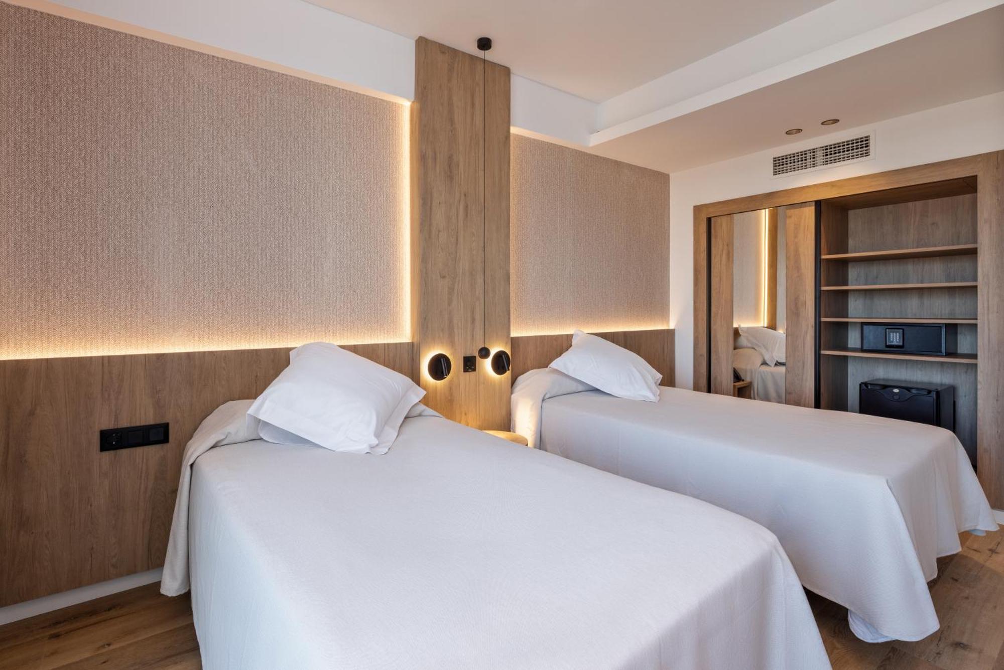 Ohtels Gran Hotel Almería Room photo