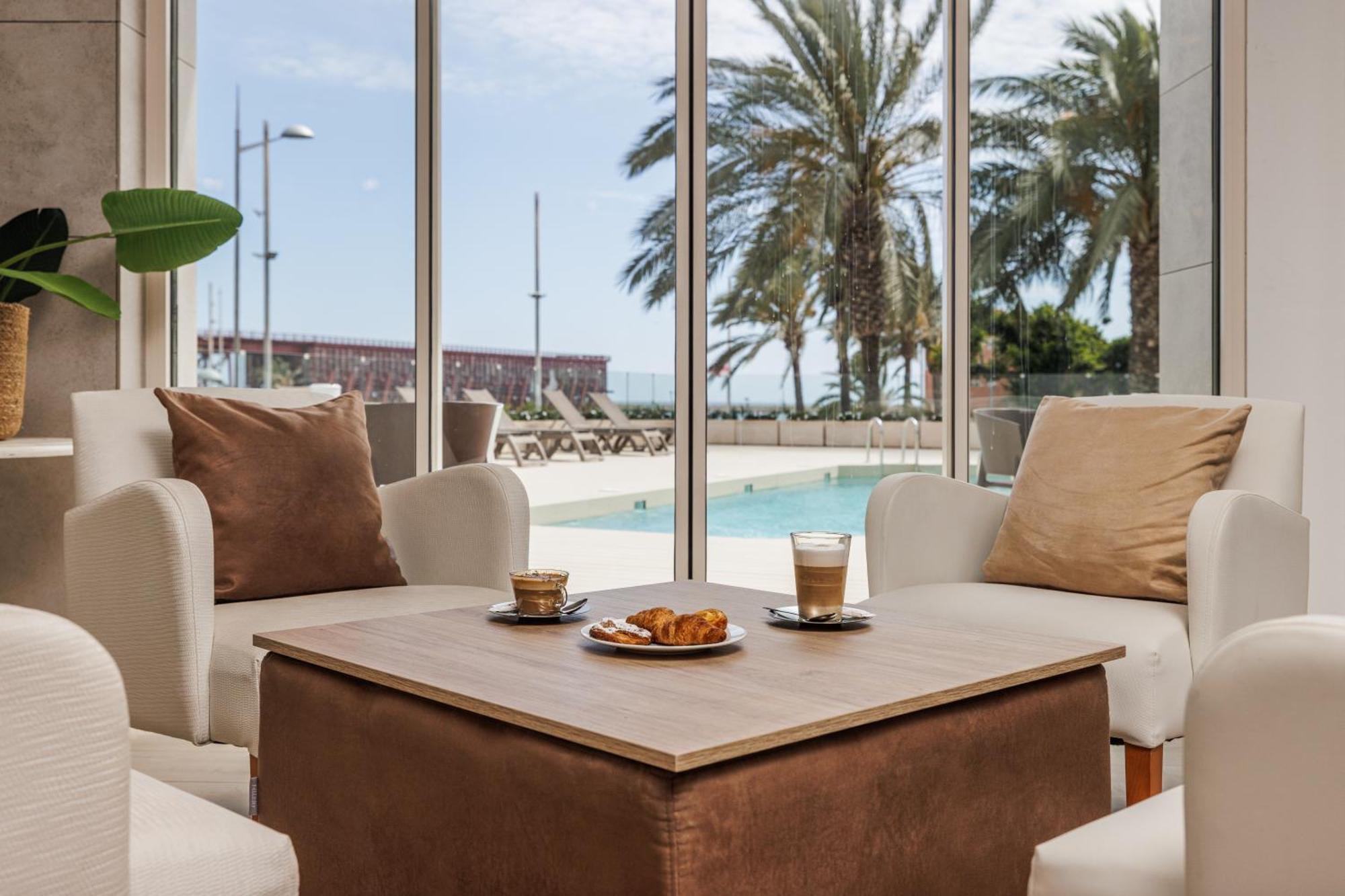 Ohtels Gran Hotel Almería Exterior photo