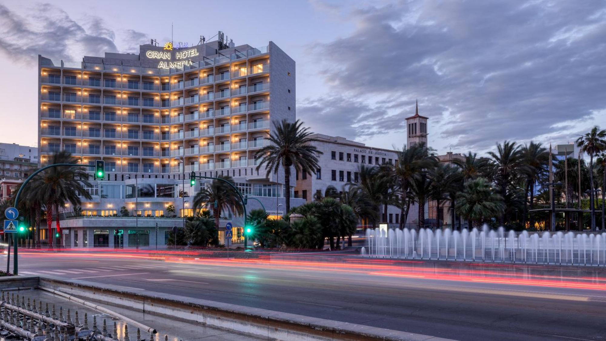 Ohtels Gran Hotel Almería Exterior photo