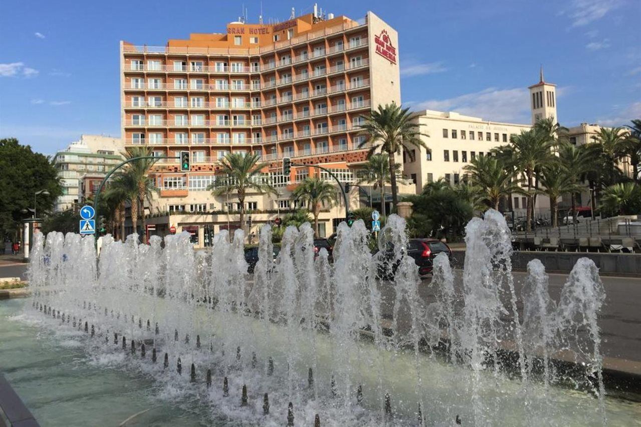 Ohtels Gran Hotel Almería Exterior photo